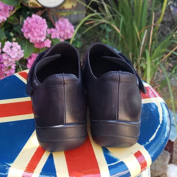 Mephisto Black Luce Flats Size 10 - Picture 7 of 16